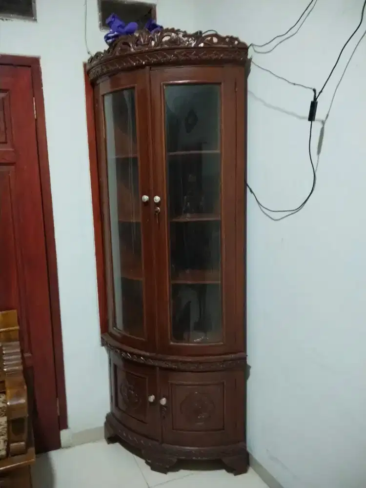 Dijual Buffet Jati, Mesin Printer, Meja dan Kursi Jati