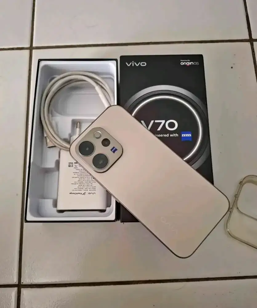 Vivo V70 5G [12/256] Baru 2 Bulan Pakai