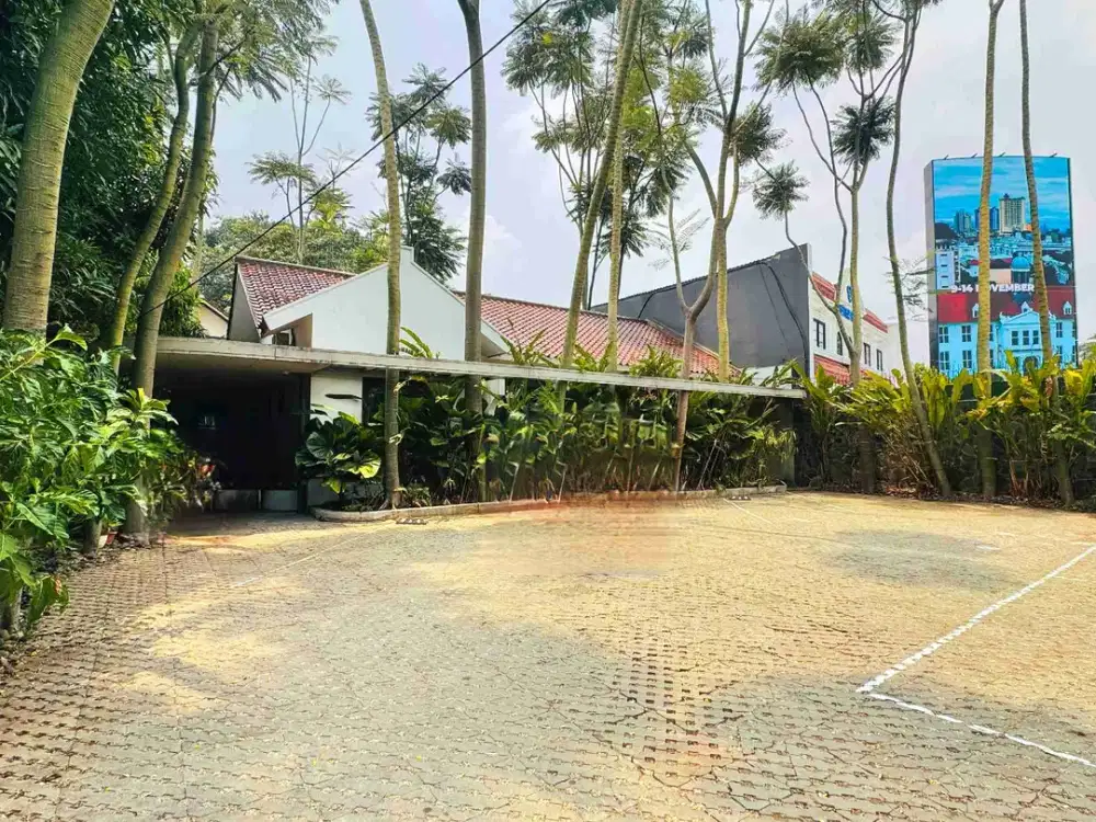 Sewa Rumah Parkir Luas Untuk Kantor di Senopati Jakarta Selatan