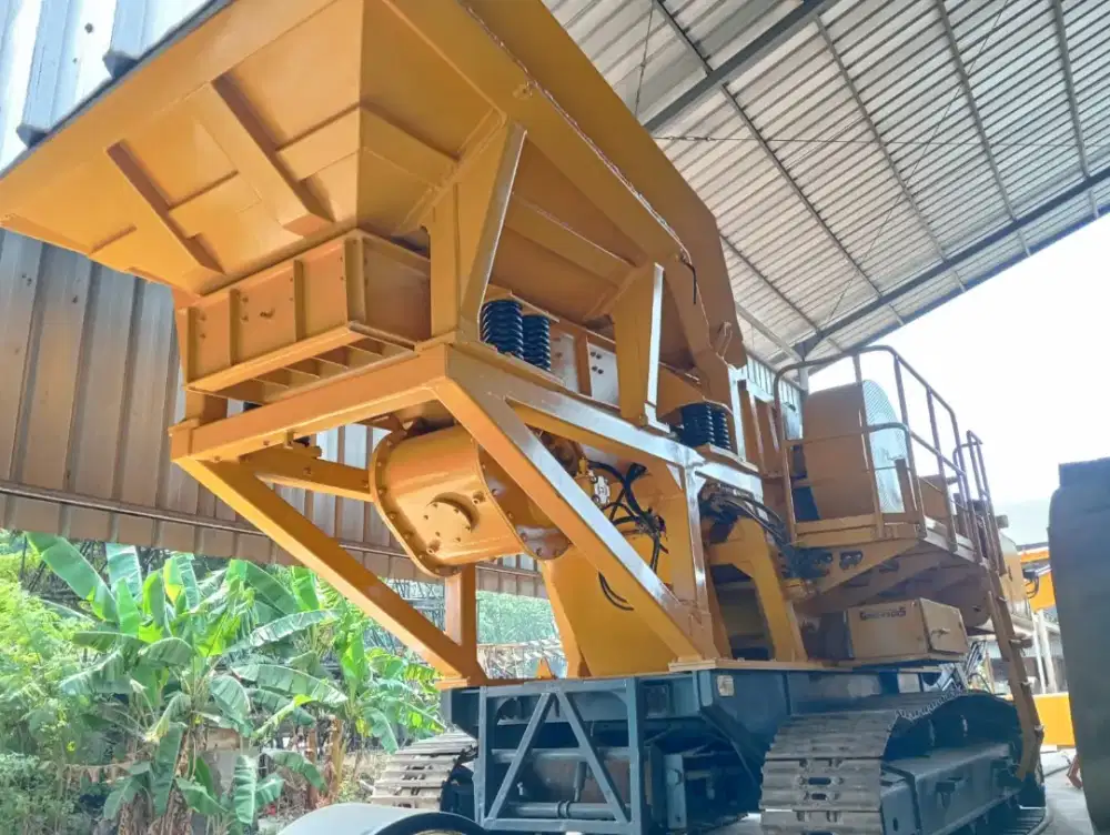 CRAWLER JAW CRUSHER KOMATSU BR350JG-1 BUILT UP HEPANG.