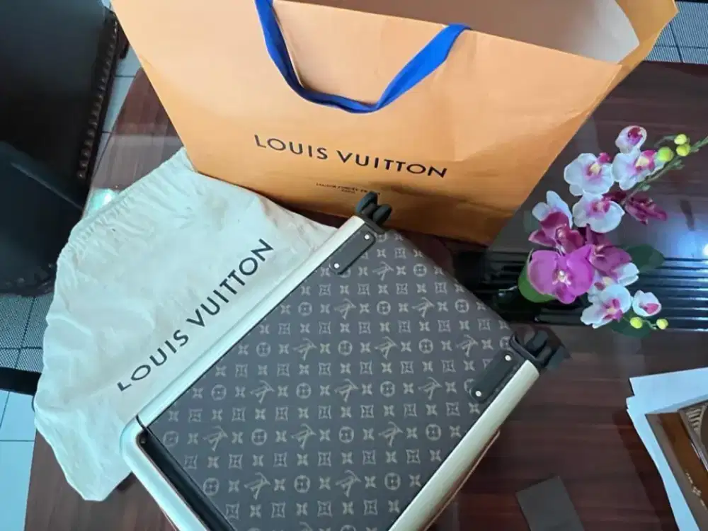 Koper Louis Vuitton original masih lengkap