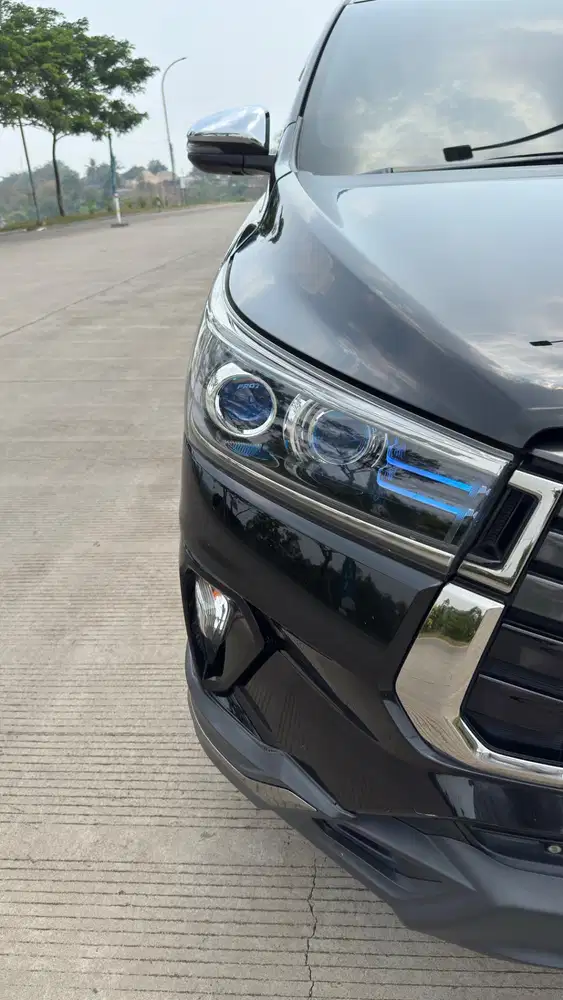 Toyota Innova Venturer 2.4 Diesel AT 2021 Hitam | Pajak Aktif | Terawa