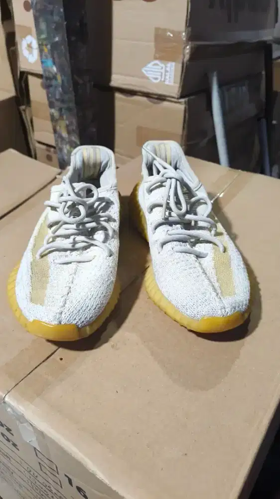 Dijual Sepatu Adidas Yeezy Boost 350 V2 Original Size 40
