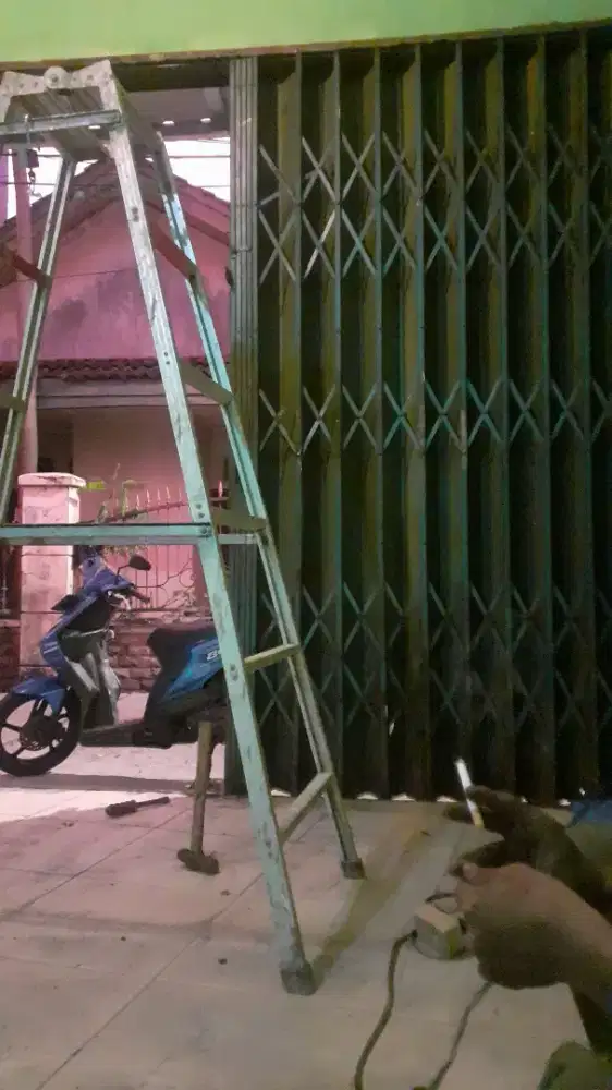 Service rolling door folding gate murah area koja semper plumpang