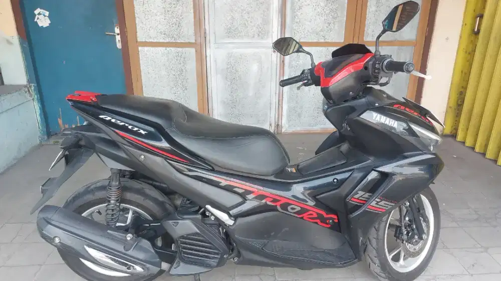 YAMAHA AEROX TAHUN 2022 WARNA HITAM