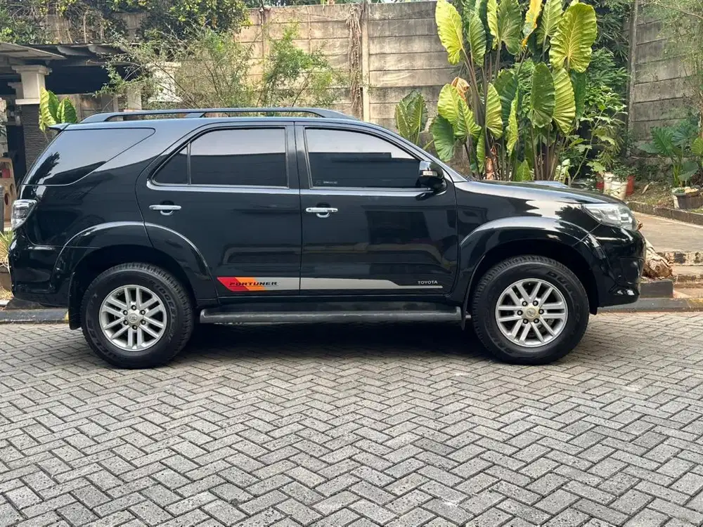 Toyota fortuner vnt 2014
