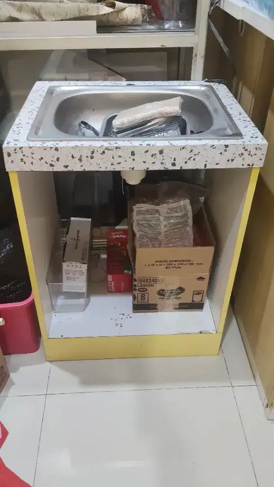 Meja wastafel cuci piring