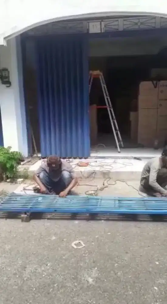 Service rolling door folding gate murah area johar baru