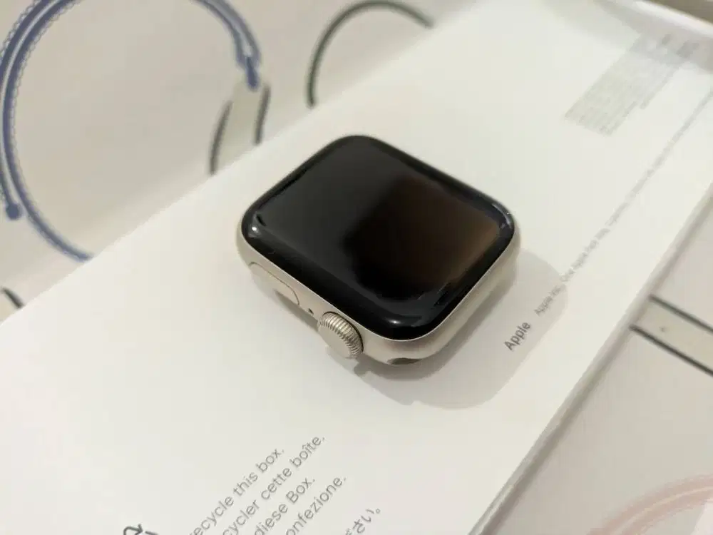Apple Watch SE 2 2023 40MM - Starlight