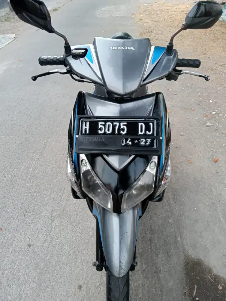 2012, Vario karbu istimewa