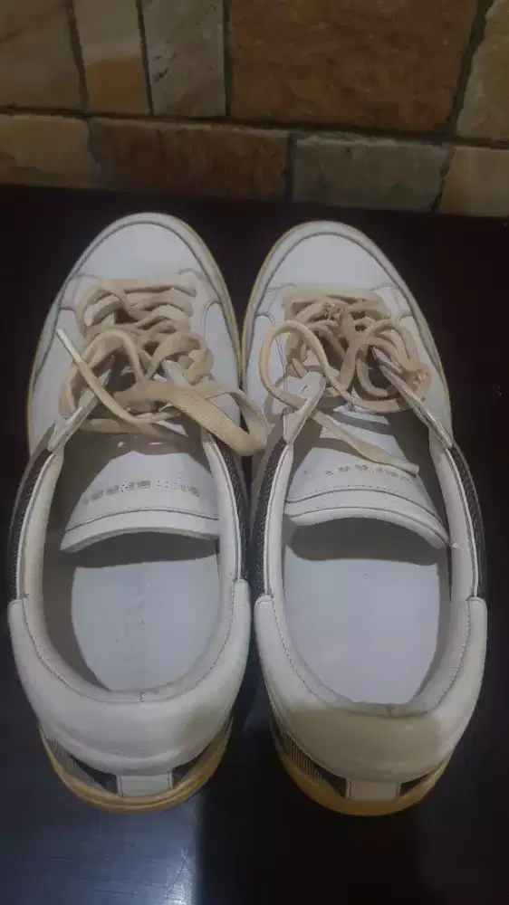 Sepatu Burberry ori no.42