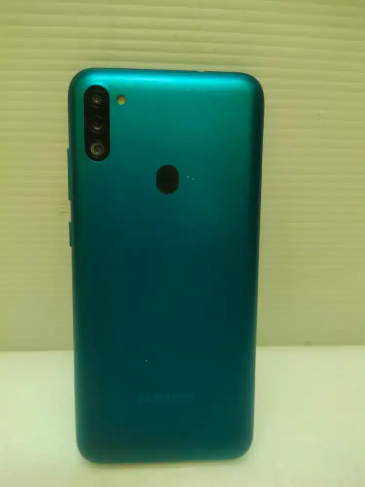 Samsung m11 ram 3/32 gb