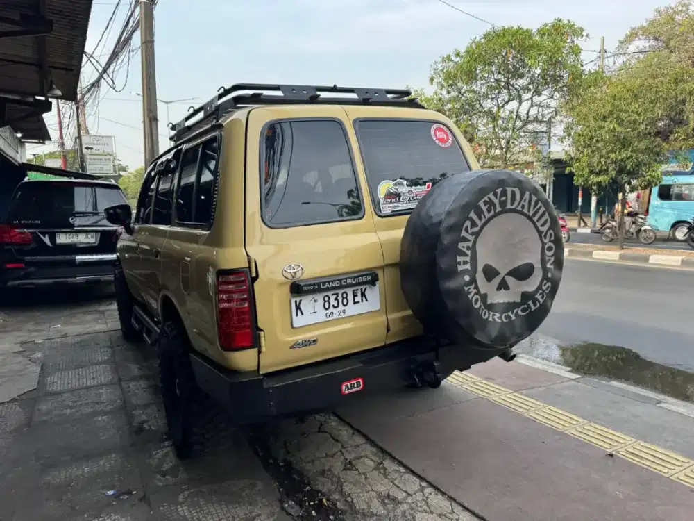 Toyota landcruiser diesel VX80 barndoor th 1995 MT