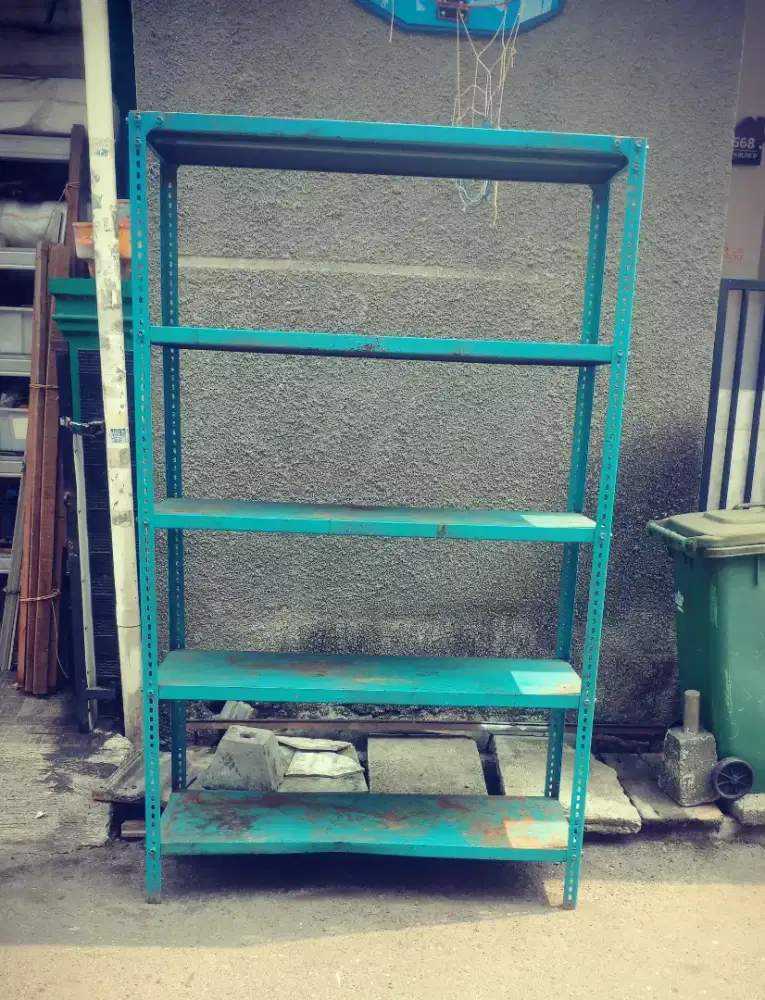 Rak susun serbaguna bahan besi rakit