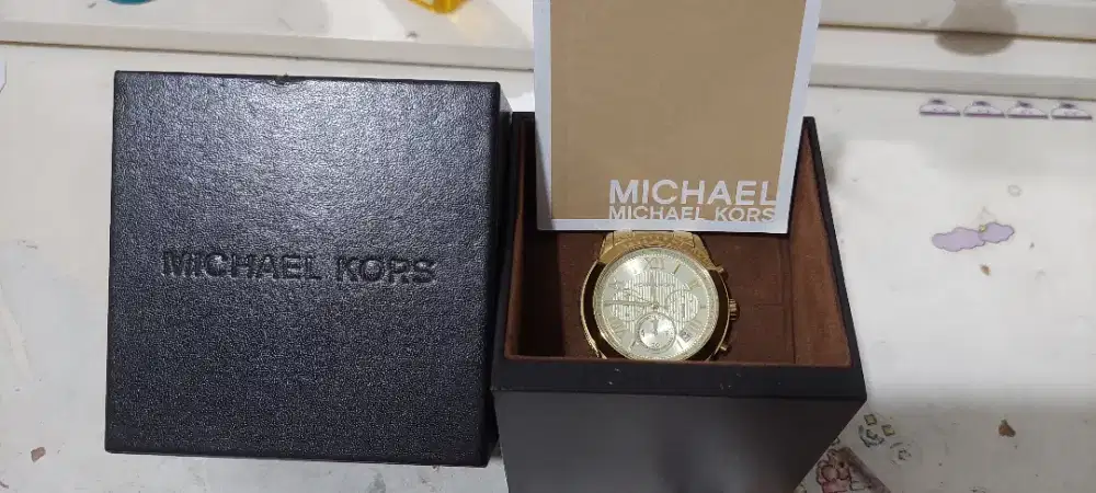 Jam tangan Michael Kors