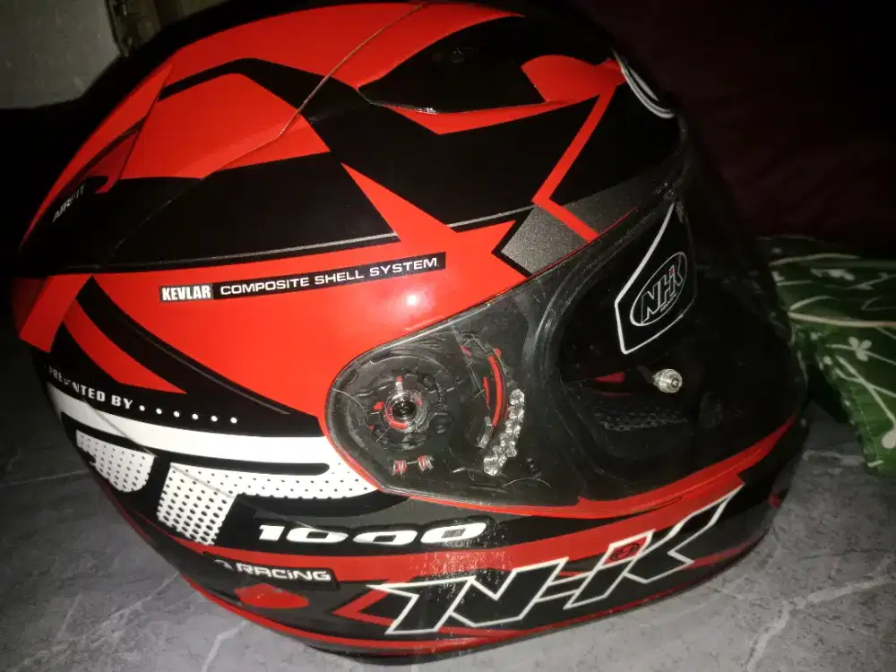 Helm NHK Gp1000