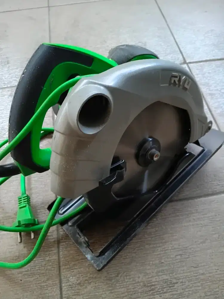 Dijual mesin cilkular saw / sirkel