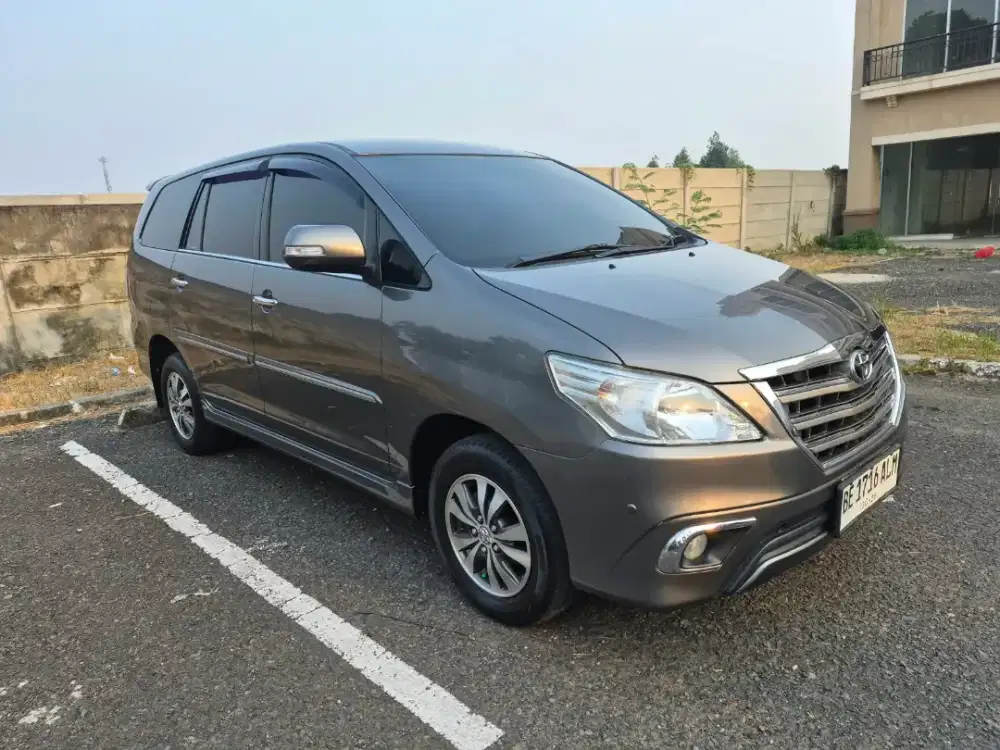 Toyota kijang innova v 2.0cc