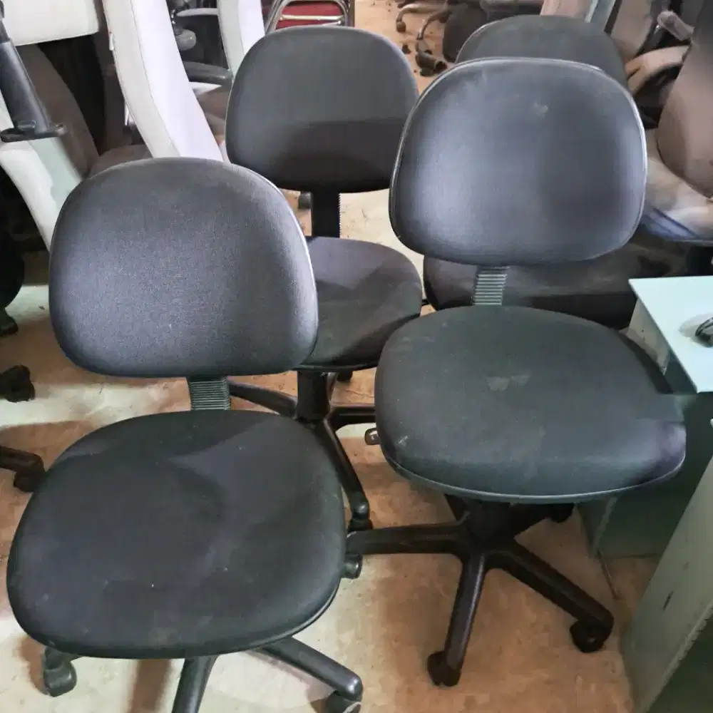 Kursi staff kantor