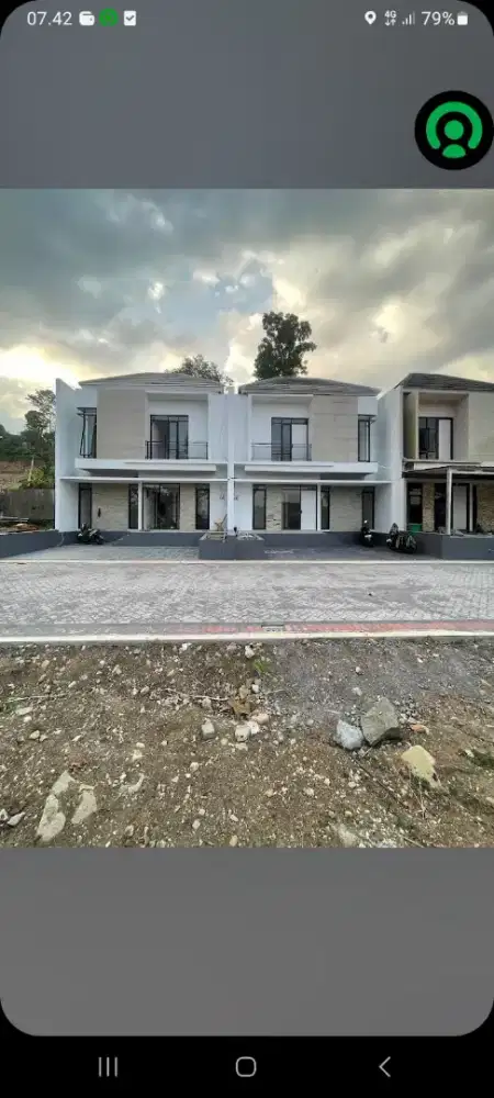 Rumah dijual 2 lantai mewah siap huni dekat hidayatullah banyumanik