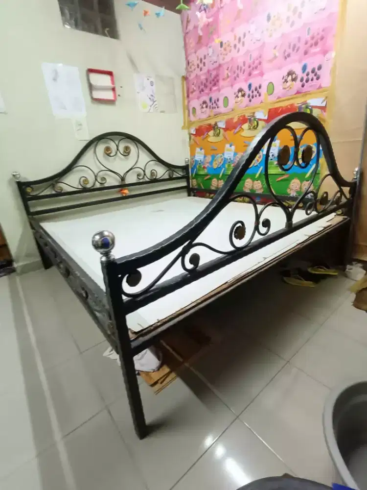 DIJUAL RANJANG DIPAN BESI TEBAL KOKOH KUAT UKR : 200 CM X 200 CM
