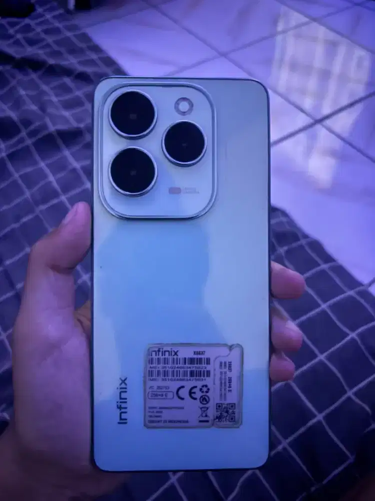 INFINIX HOT 40 PRO RAM8/256