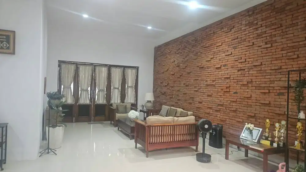 Dijual Rumah Estetik Siwalan Kerto Permai