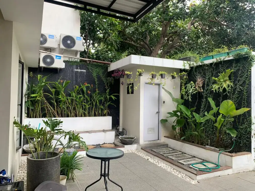 Dijual Rumah Vila Valensia