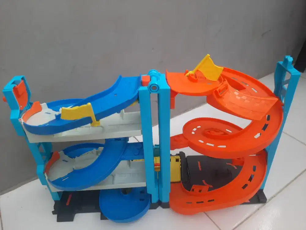 Halo selamat pagi d jual cepat mainan hot wheels pemakaian sekali