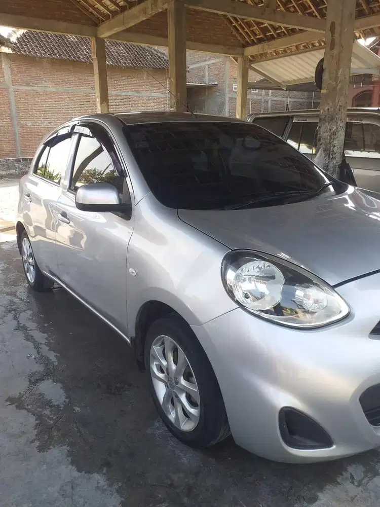 Nissan March MT 2014 Silver