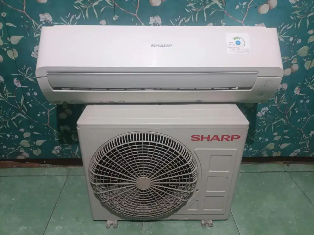 Ac sharp 1/2 PK, type terbaru, low watt