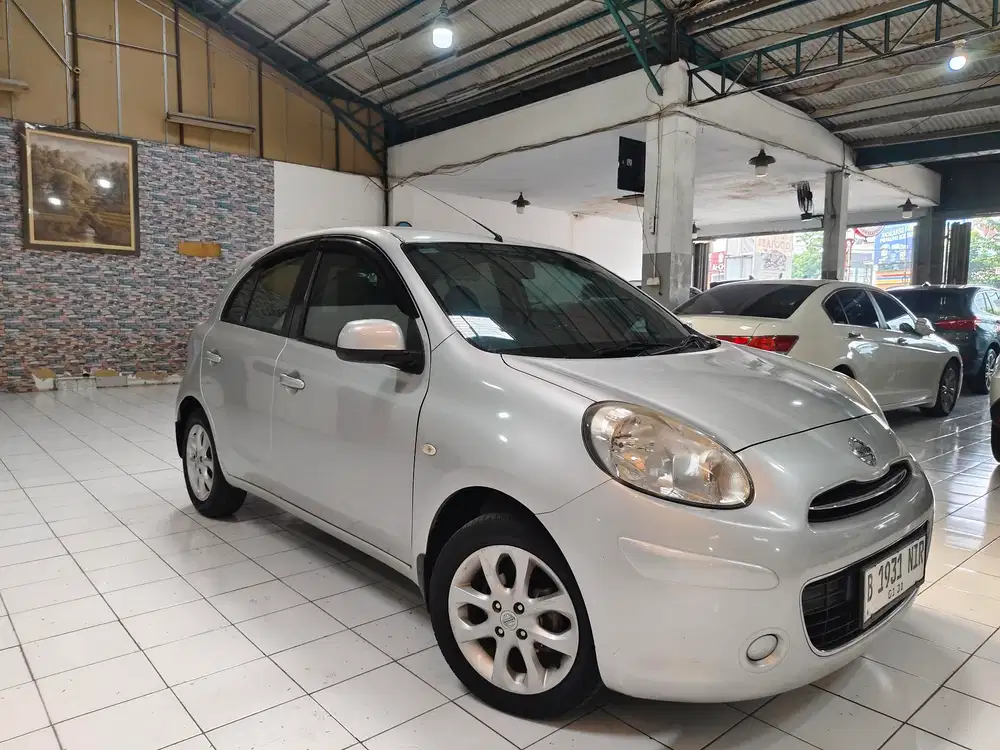 Nissan MARCH L 1.2 Bensin AT 2010 Original silver