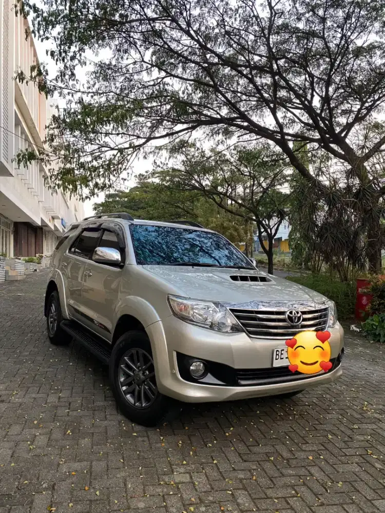 Toyota fortuner VNT Matic 2014