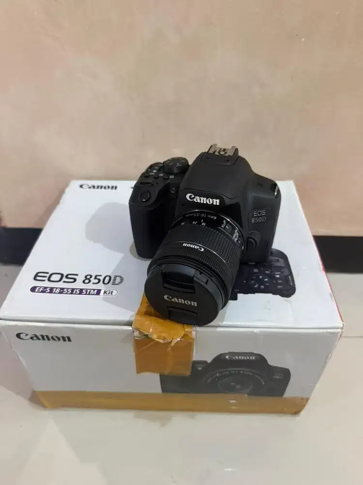 Canon 850D kit stm Fullshet box mulus likenew