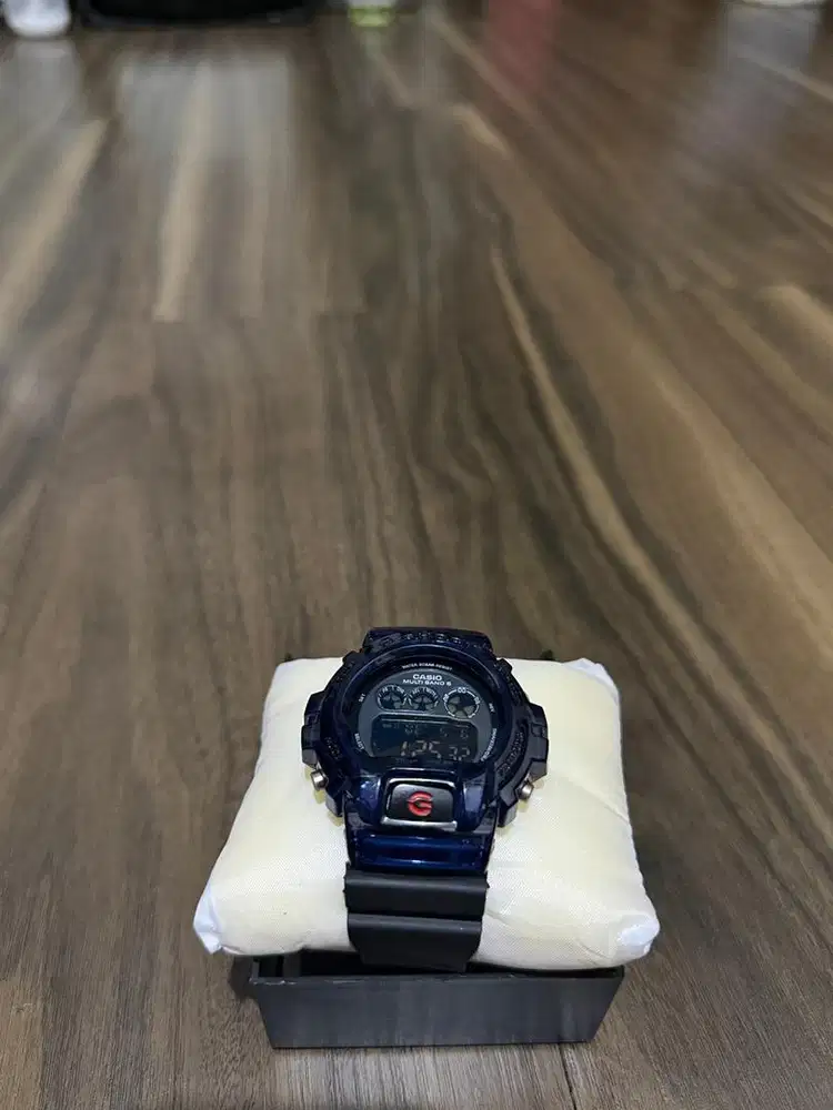 Casio DW 6900 ST