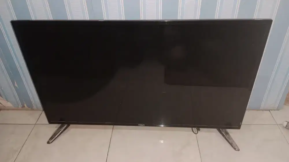 Jual rongsok LED TV Aqua LE40AQT8550