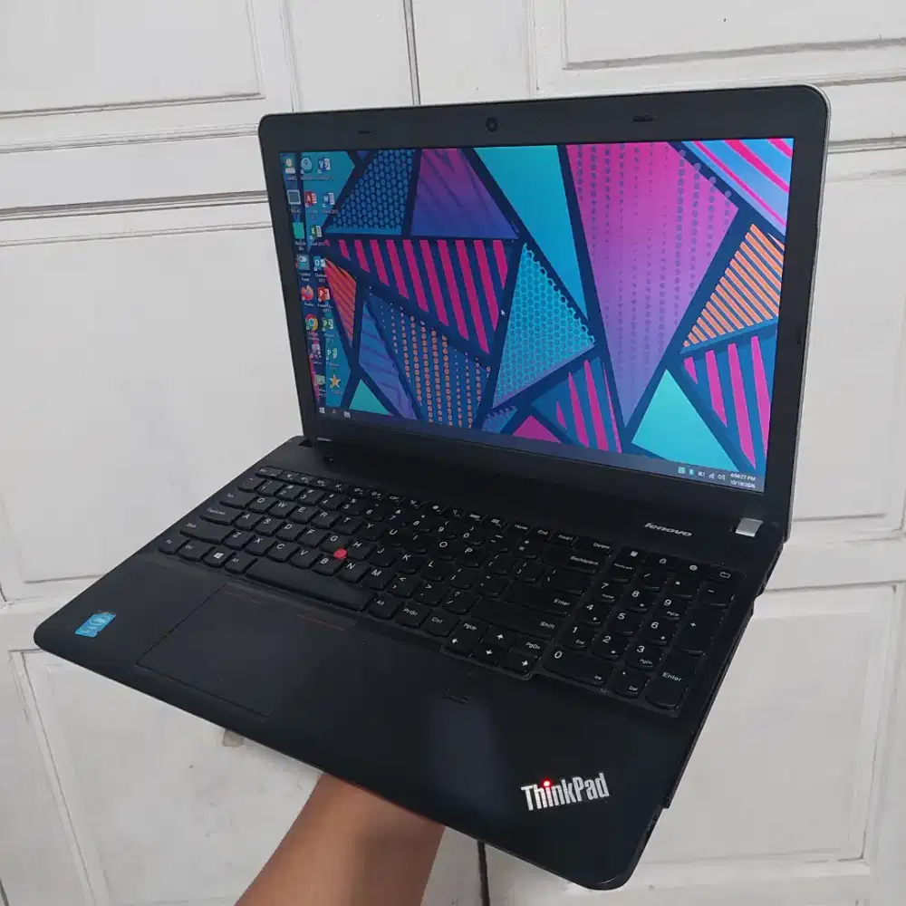 Lenovo Thinkpad E540 Dual VGA Nvidia 740M 2GB Ram 8GB Core i3 4000M