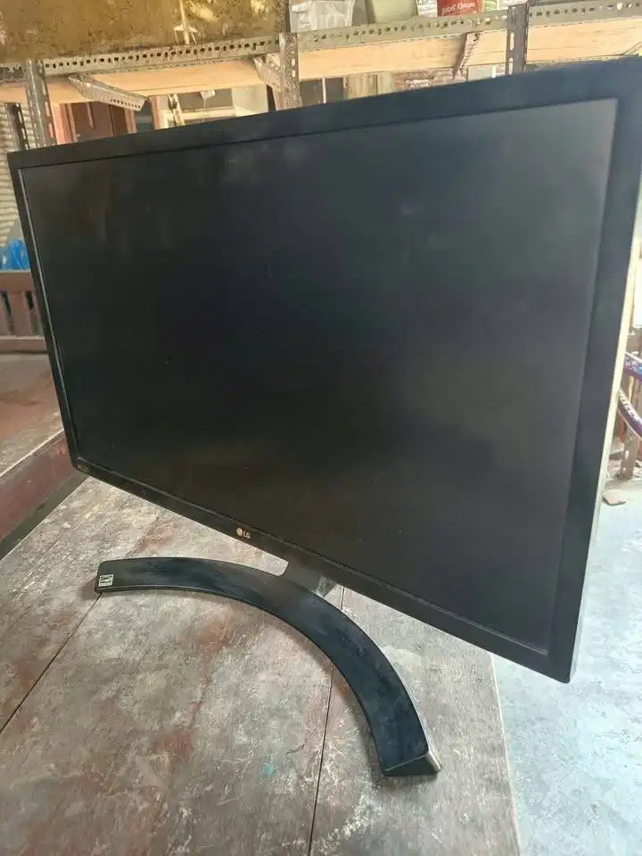 Jual LCD/LED Merk LG 22 Inch jaminan Normal Jaya