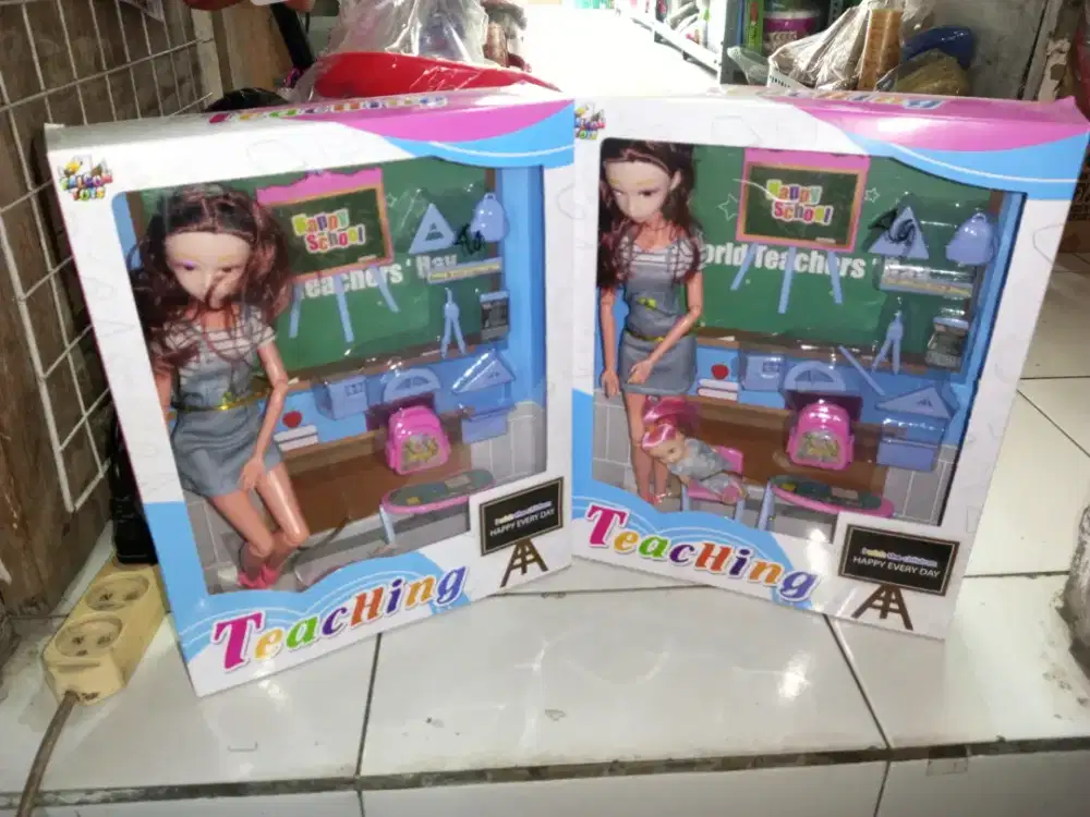 Mainan Anak Boneka Barbie Teaching