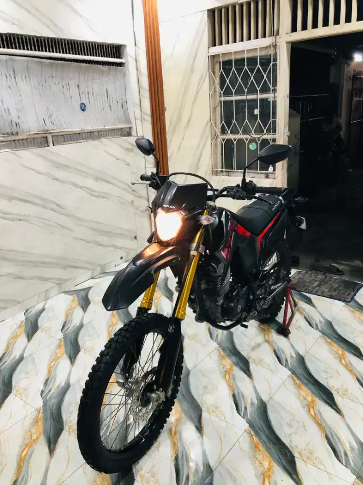 HONDA CRF 150L EXTRIME ISTIMEWA 2022 Pajak Hidup