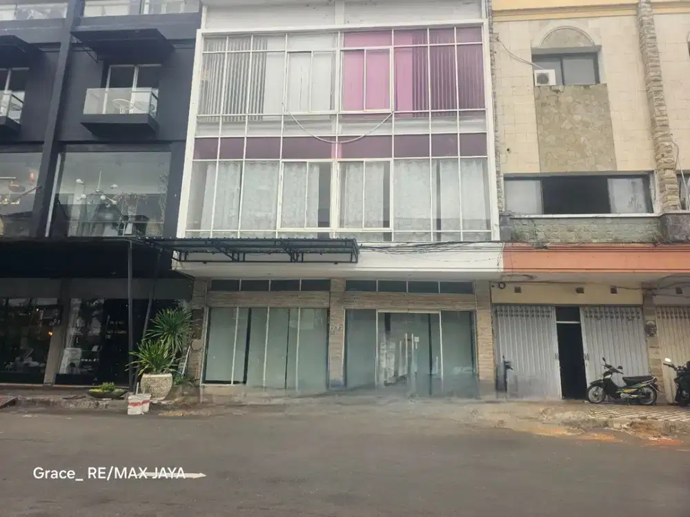 Ruko Gandeng 4 Lantai Dijual di Area Imam Bonjol, Denpasar Barat