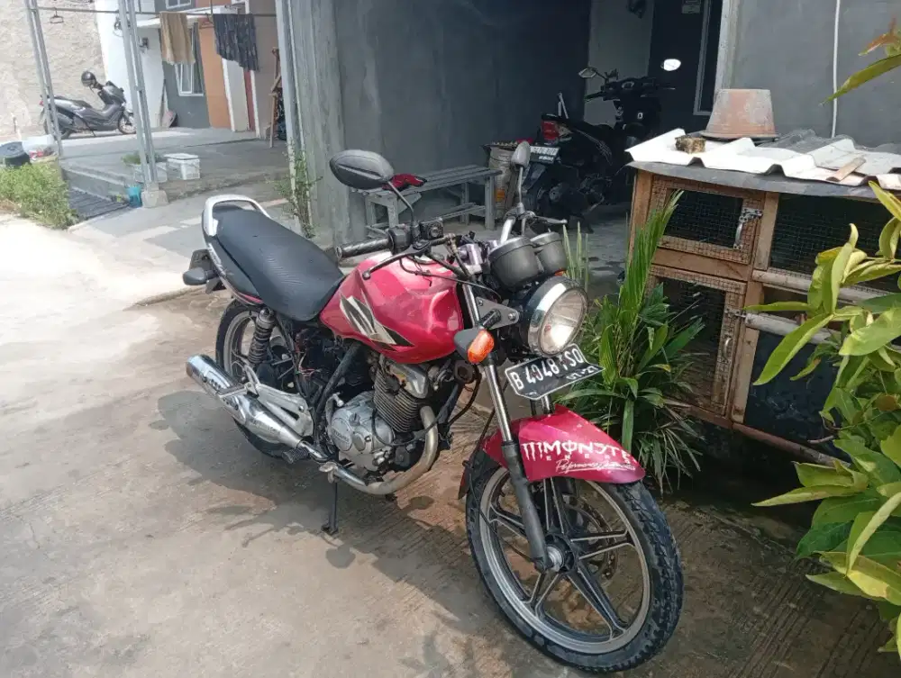SUZUKI THUNDER 125