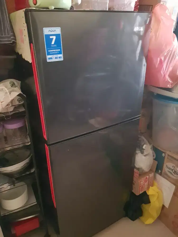 DIJUAL KULKAS DUA PINTU Merk AQUA