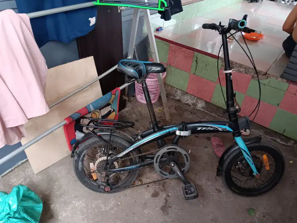 Di jual sepeda lipat 16 inch merek trex