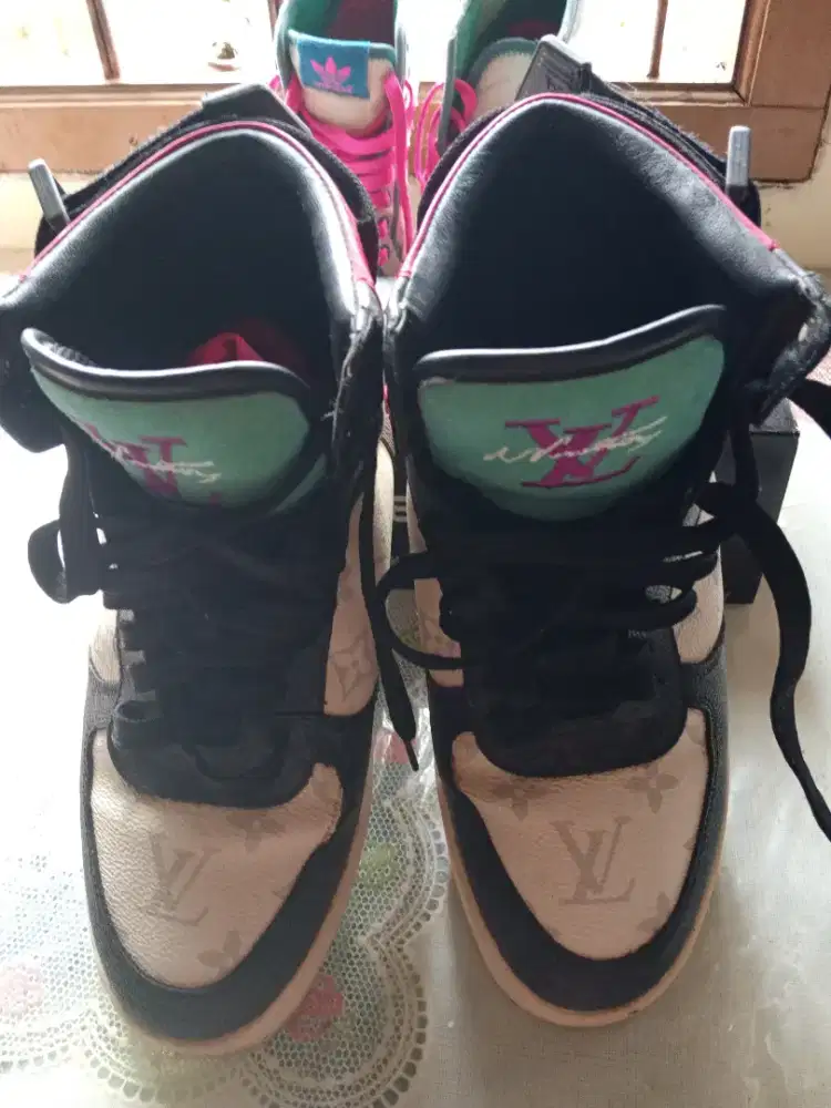 Sepatu koleksi pribadi