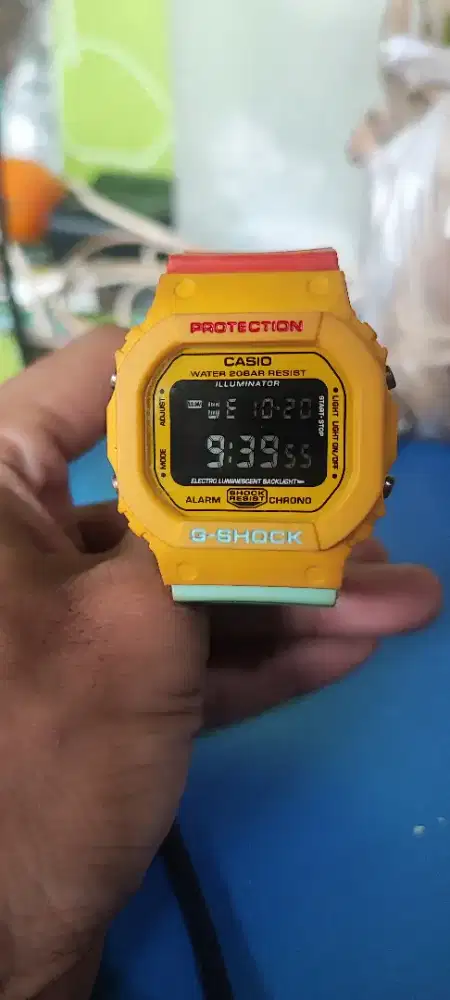 Casio G-Shock DW-5600 ori
