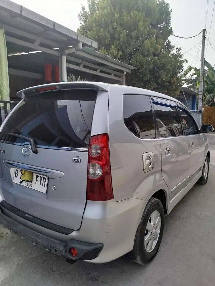 Toyota Avanza 2010 Bensin