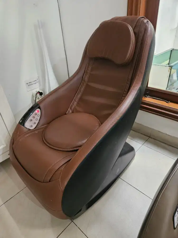 Kels Neo Koji Kursi Pijat Compact (Warna coklat)