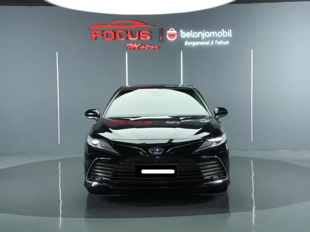 Km 26rb toyota camry hybrid tss sunroof jbl 2021 pakai 2022 hitam