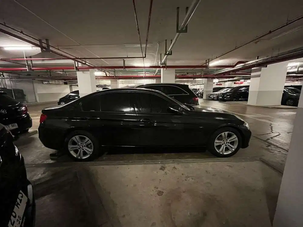 BMW 320i 2014 Bensin